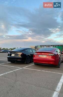 Седан Tesla Model 3 2018 в Кременчуці