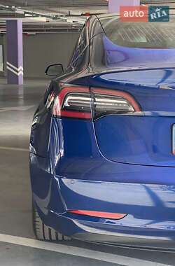 Седан Tesla Model 3 2018 в 