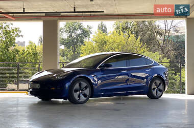 Седан Tesla Model 3 2018 в 