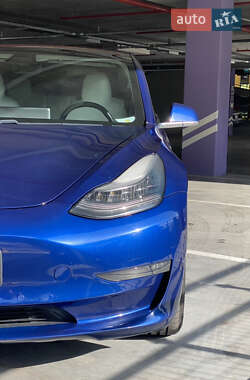 Седан Tesla Model 3 2018 в 
