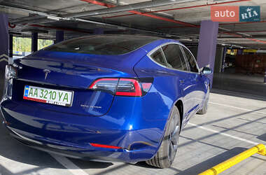 Седан Tesla Model 3 2018 в 