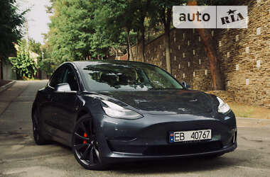 Седан Tesla Model 3 2020 в Києві