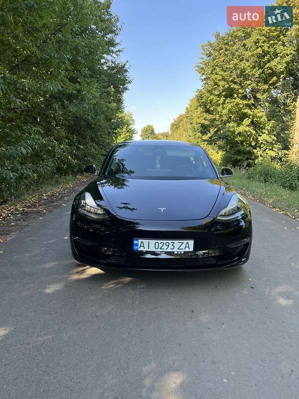 Седан Tesla Model 3 2019 в Киеве