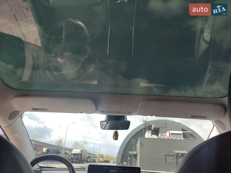 Седан Tesla Model 3 2017 в Ивано-Франковске