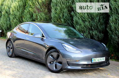 Седан Tesla Model 3 2019 в Самборі