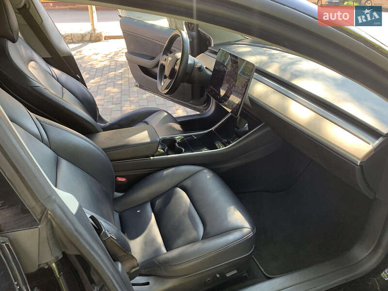 Седан Tesla Model 3 2018 в Хмельницькому