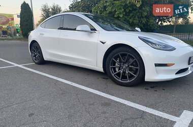 Седан Tesla Model 3 2019 в 