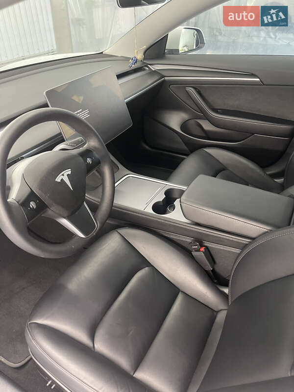 Седан Tesla Model 3 2021 в Днепре