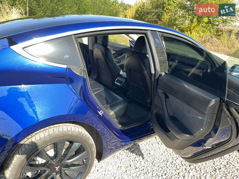 Седан Tesla Model 3 2018 в Днепре