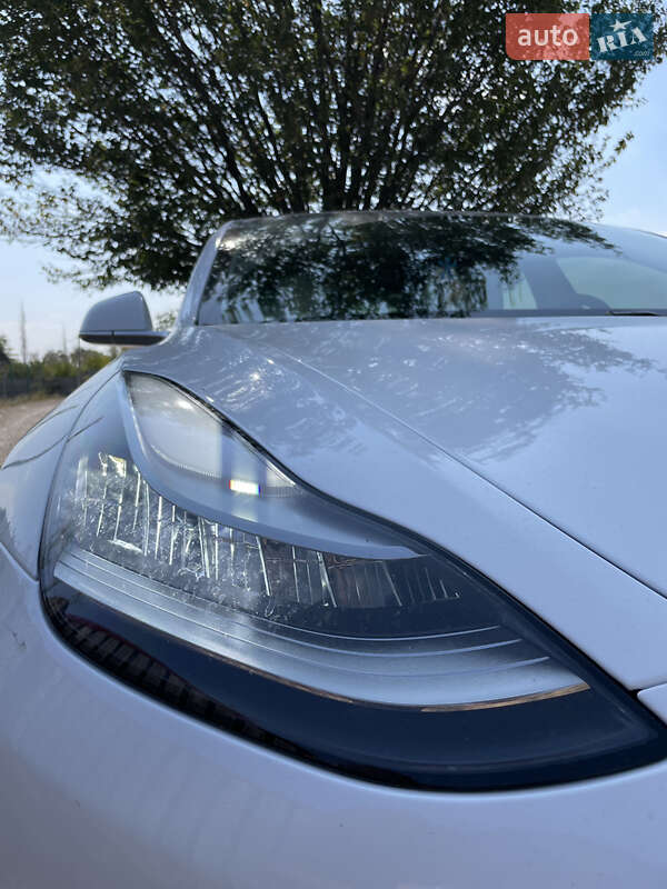 Седан Tesla Model 3 2019 в Одессе