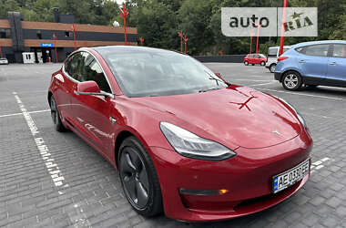 Седан Tesla Model 3 2019 в Киеве
