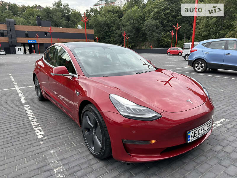 Седан Tesla Model 3 2019 в Києві