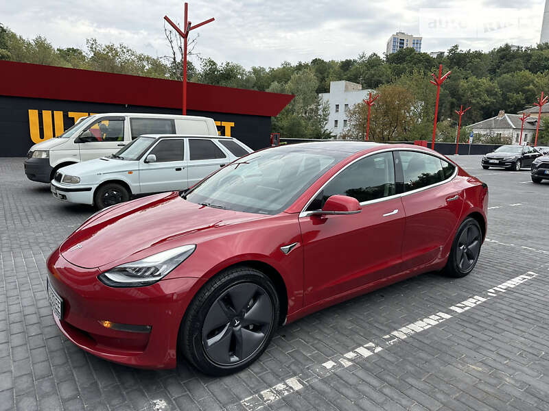 Седан Tesla Model 3 2019 в Києві