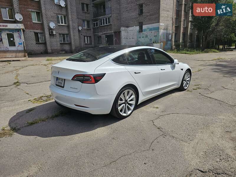 Седан Tesla Model 3 2018 в Запорожье
