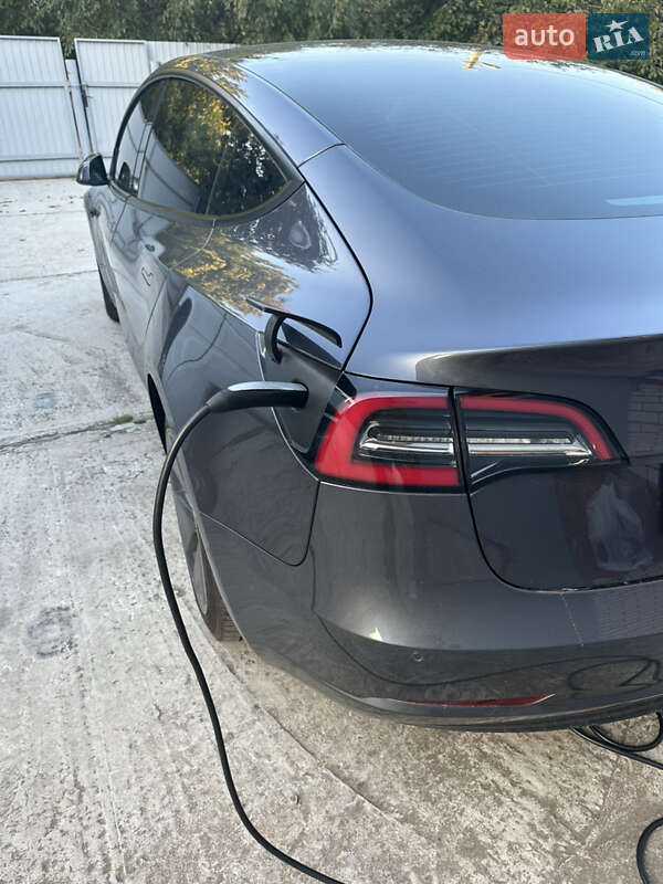 Седан Tesla Model 3 2022 в Вінниці