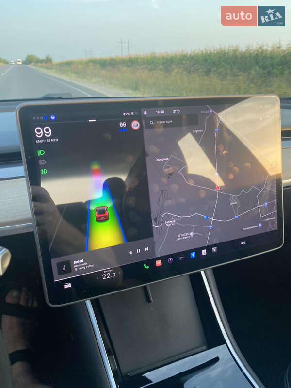 Седан Tesla Model 3 2018 в Ровно