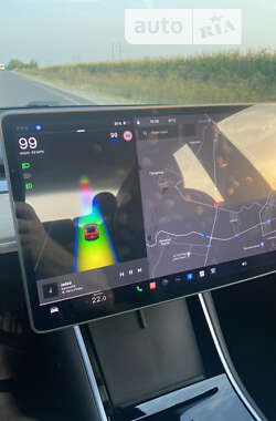 Седан Tesla Model 3 2018 в Рівному