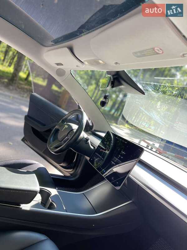 Седан Tesla Model 3 2018 в Харкові