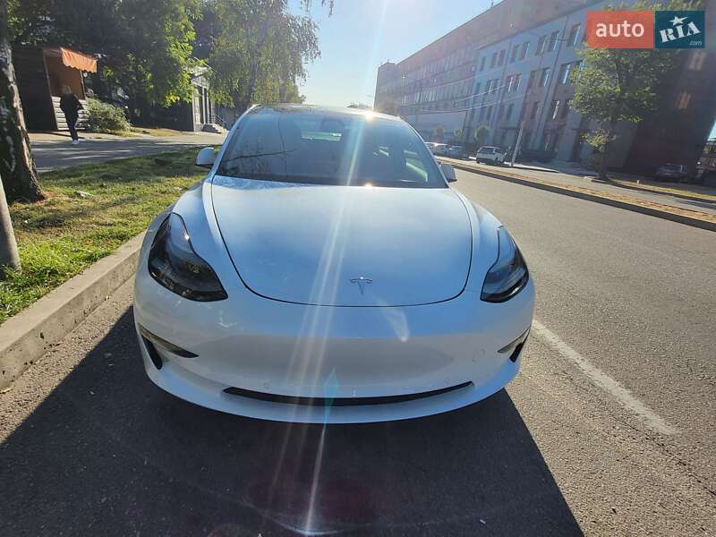 Седан Tesla Model 3 2021 в Запорожье