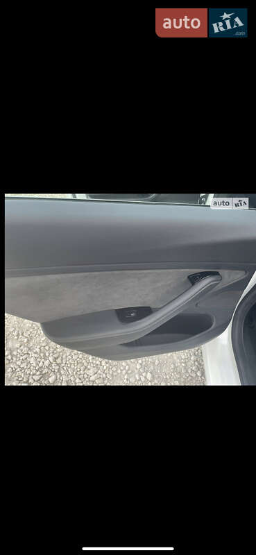 Седан Tesla Model 3 2019 в Ивано-Франковске