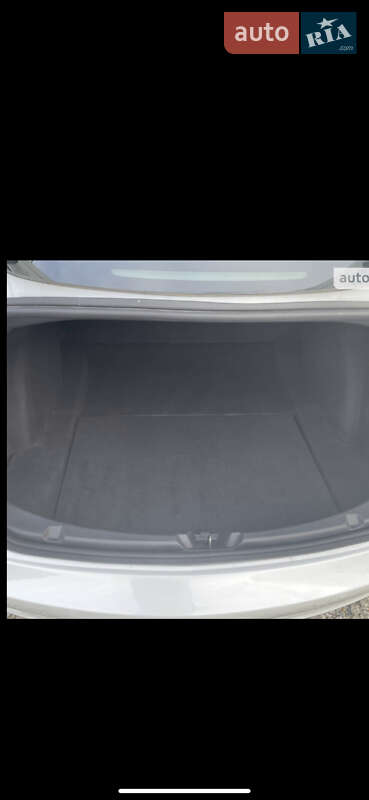 Седан Tesla Model 3 2019 в Ивано-Франковске