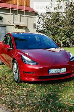 Седан Tesla Model 3 2018 в Трускавці
