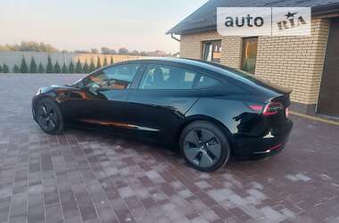 Седан Tesla Model 3 2021 в Луцке