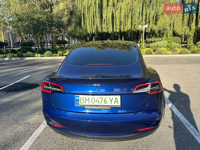 Седан Tesla Model 3 2023 в Сумах