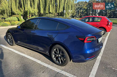 Седан Tesla Model 3 2023 в Сумах