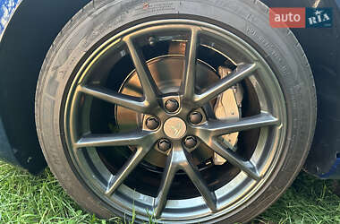Седан Tesla Model 3 2023 в Сумах