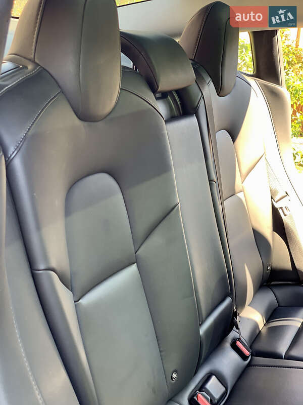 Седан Tesla Model 3 2018 в Білій Церкві