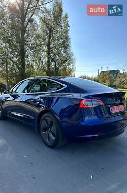 Седан Tesla Model 3 2019 в 