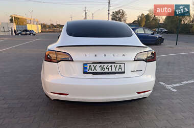 Седан Tesla Model 3 2022 в Харькове