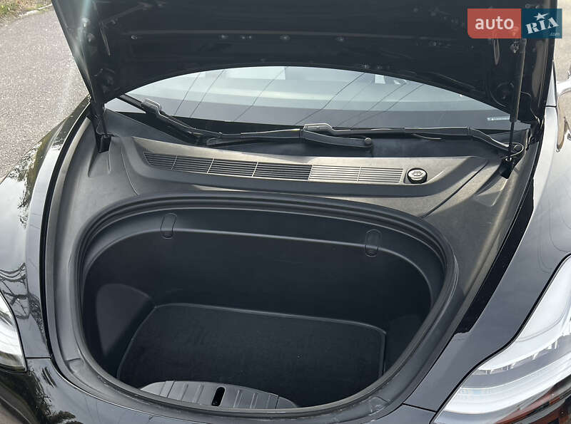 Седан Tesla Model 3 2018 в Харькове фото 12 Седан Tesla Model 3 2018 в Харькове