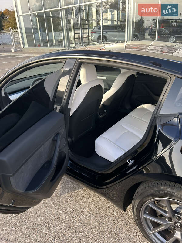 Седан Tesla Model 3 2021 в Білій Церкві
