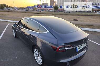 Седан Tesla Model 3 2020 в Киеве