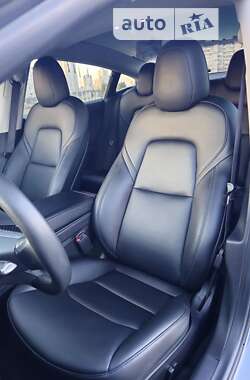 Седан Tesla Model 3 2020 в Киеве