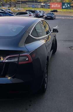 Седан Tesla Model 3 2018 в Киеве