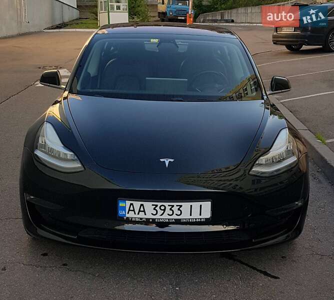 Седан Tesla Model 3 2018 в Киеве