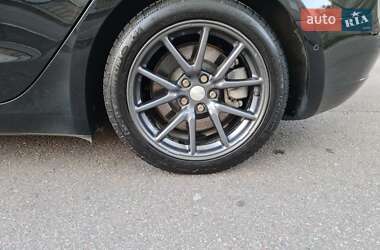 Седан Tesla Model 3 2018 в Киеве