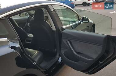 Седан Tesla Model 3 2018 в Киеве