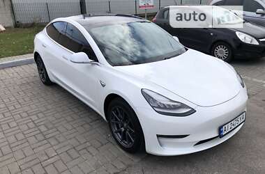 Седан Tesla Model 3 2019 в Белой Церкви