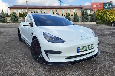 Седан Tesla Model 3 2021 в Дніпрі