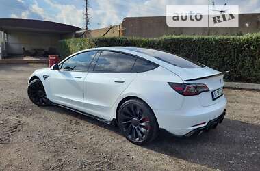 Седан Tesla Model 3 2021 в Дніпрі