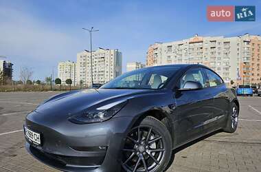 Седан Tesla Model 3 2022 в Виннице