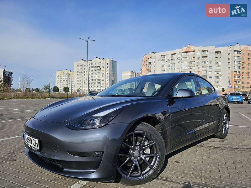 Седан Tesla Model 3 2022 в Вінниці