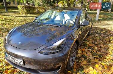 Седан Tesla Model 3 2022 в Виннице
