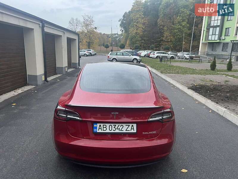 Седан Tesla Model 3 2018 в Вінниці