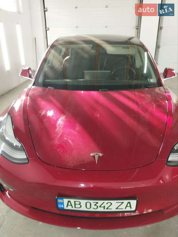 Седан Tesla Model 3 2018 в Вінниці