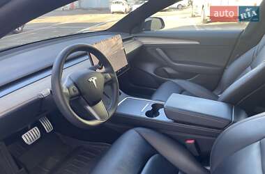 Седан Tesla Model 3 2021 в Киеве